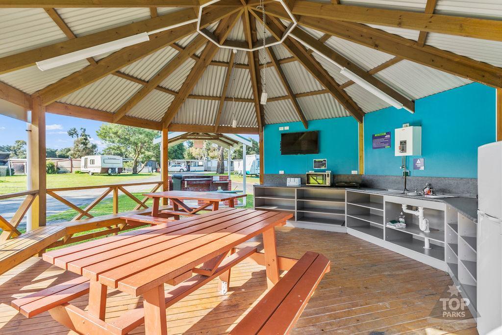 Victor Harbor Holiday Park Екстер'єр фото